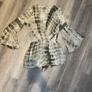 Tea n Rose Women’s Tie-Dye Romper size L